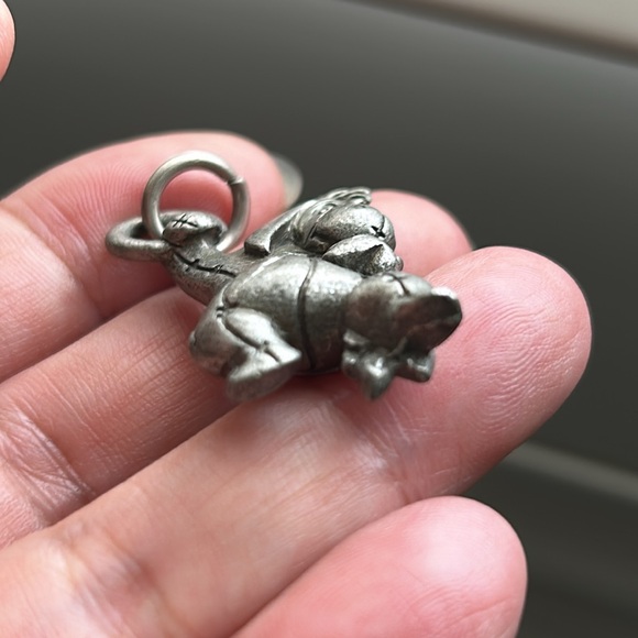 🖤Vtg Disney Eeyore pewter pendant - Picture 6 of 9